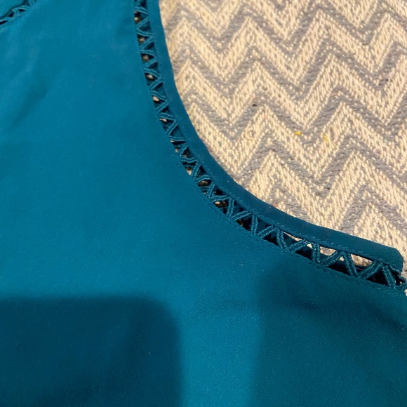 LOFT Teal Sleeveless V-Neck Blouse with Trim – Size Small - Picture 8 of 10
